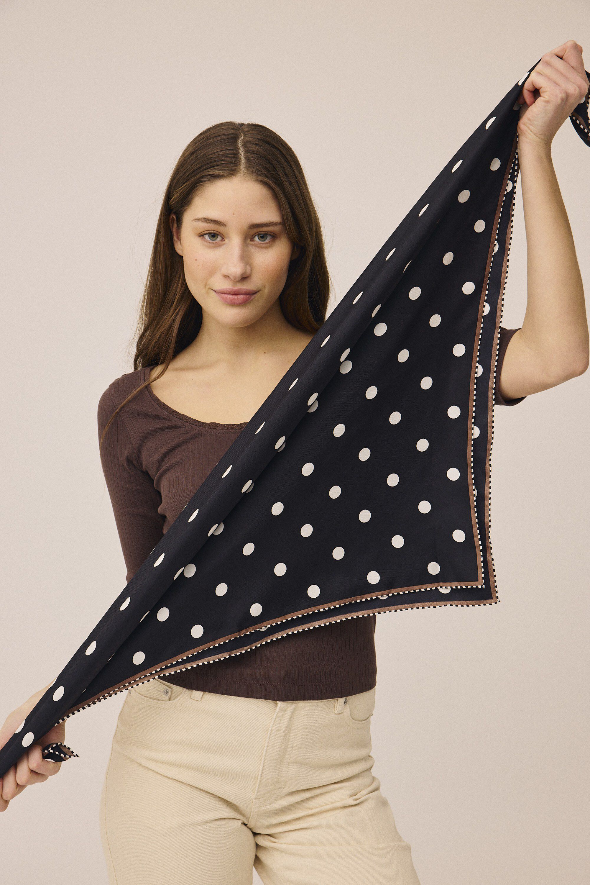 Ira Silk Scarf 83x83 cm