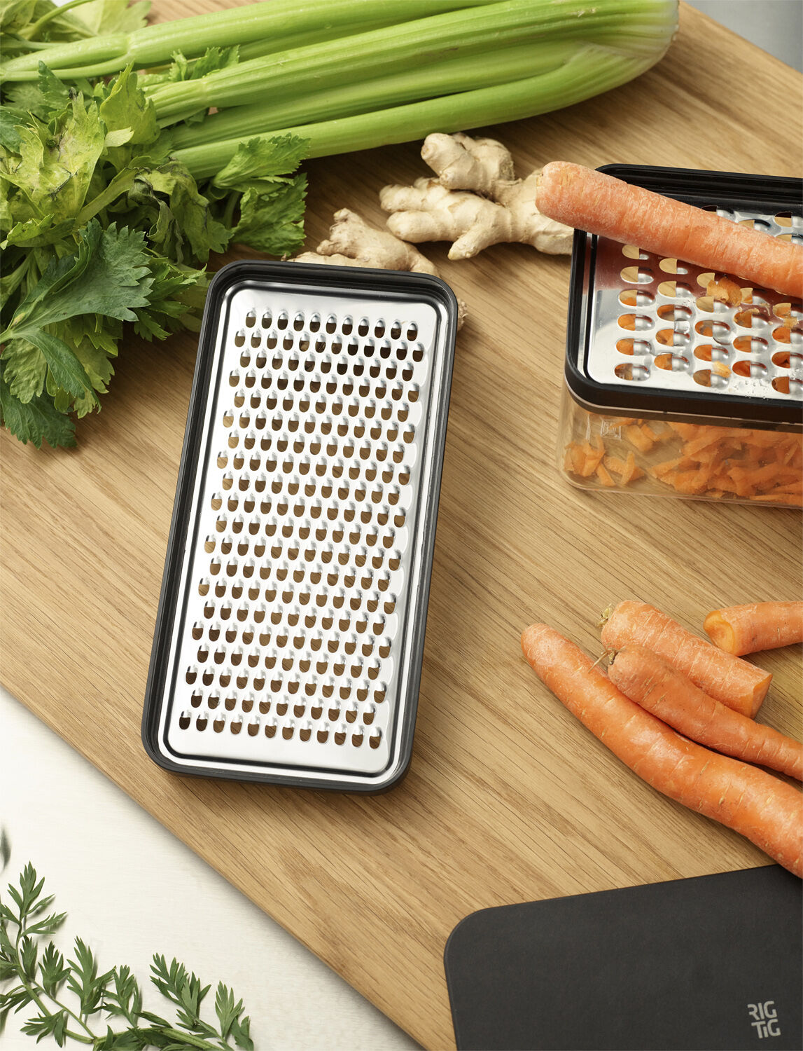 GRATE-IT grater with container black 2 graters and a storage box in on