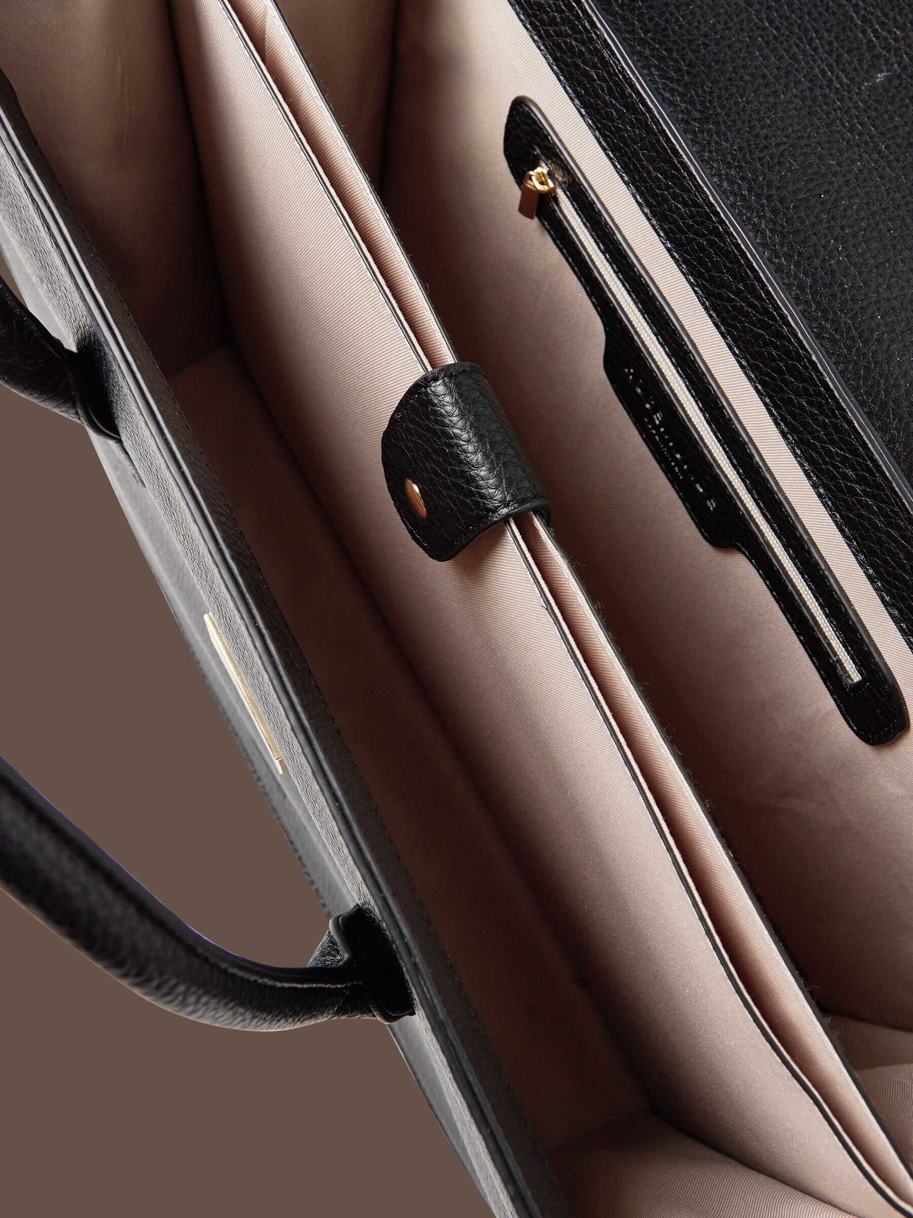 RBMunich Large Shoulder Bag