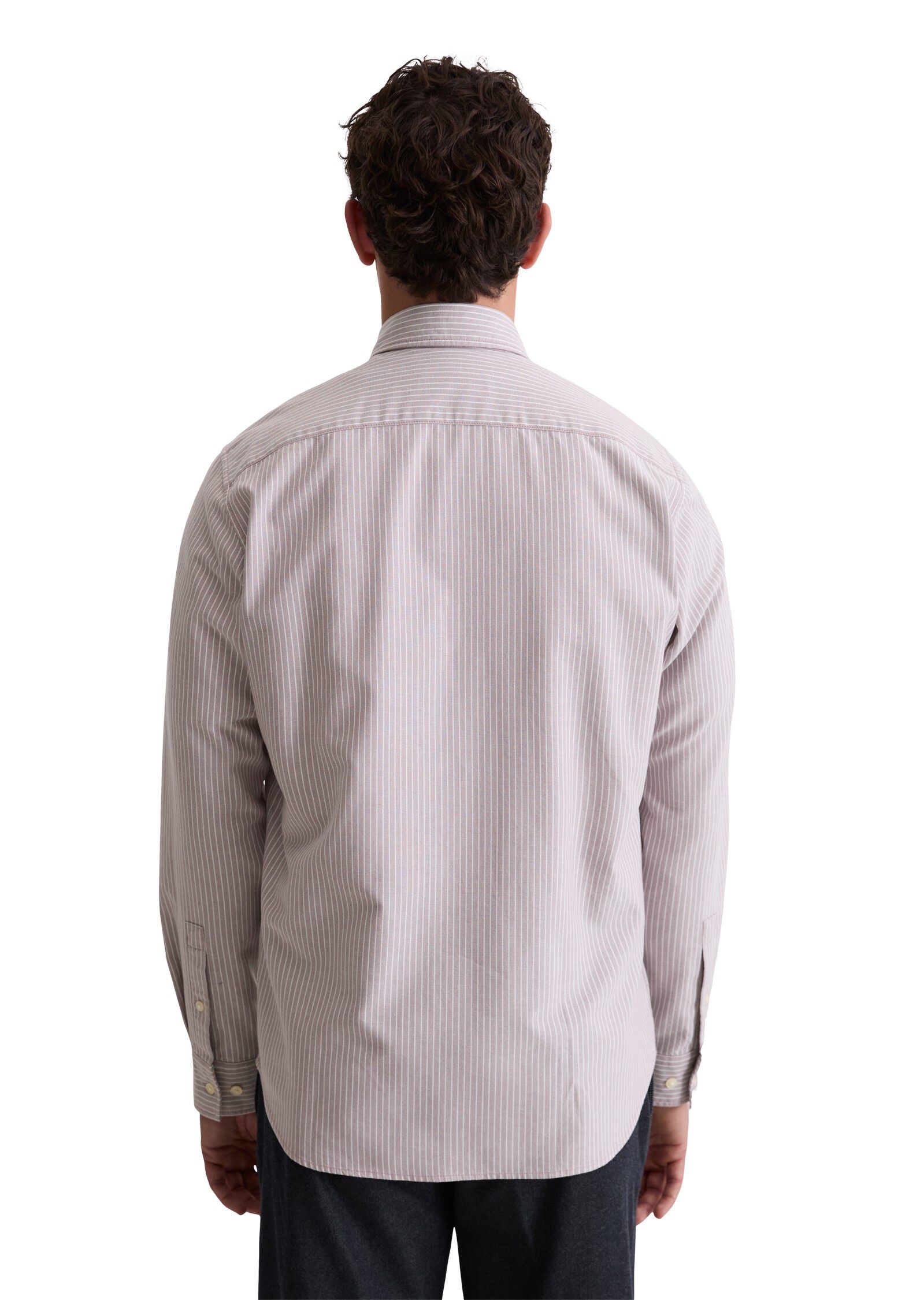 Button down collar, long sleeves, r