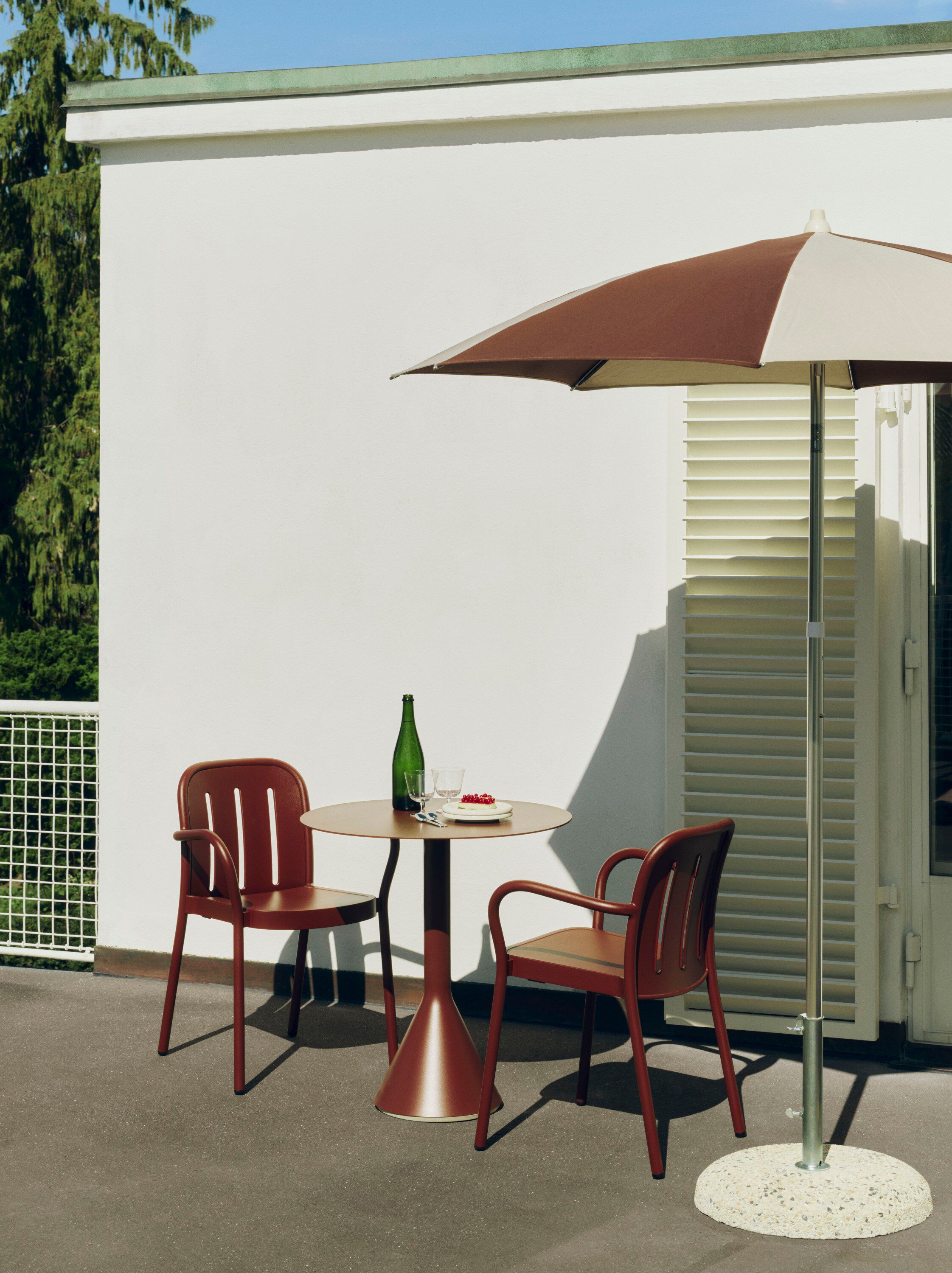 Terrazza Parasol-Octagon-Off-white and burgundy