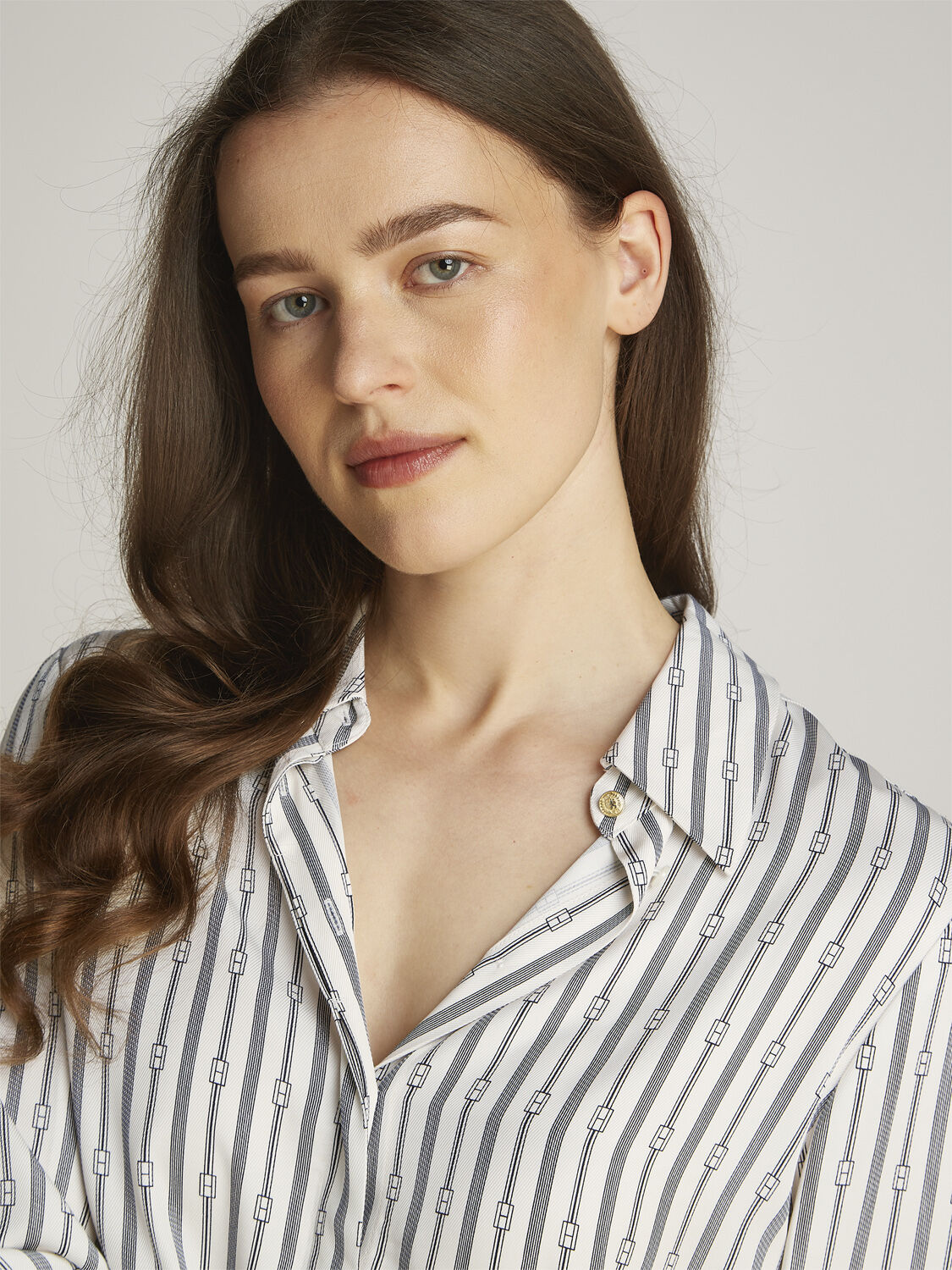 FLUID VIS PRT RELAXED LS SHIRT