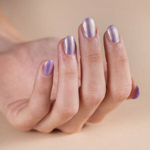 Live Love Lavender, CND VINYLUX
