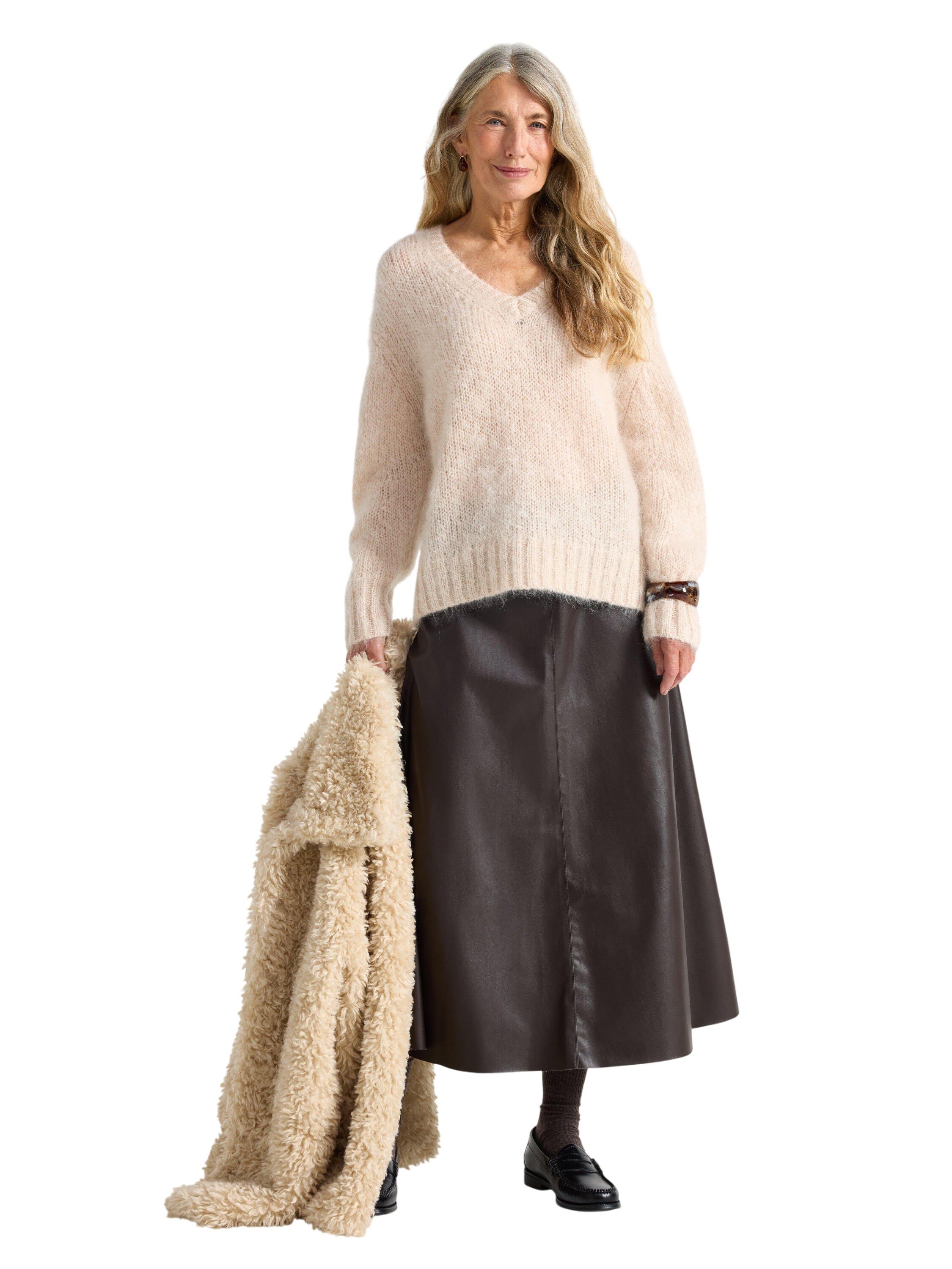 Flared midi skirt in imitation leat