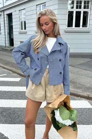 AlmaIC Trenchcoat