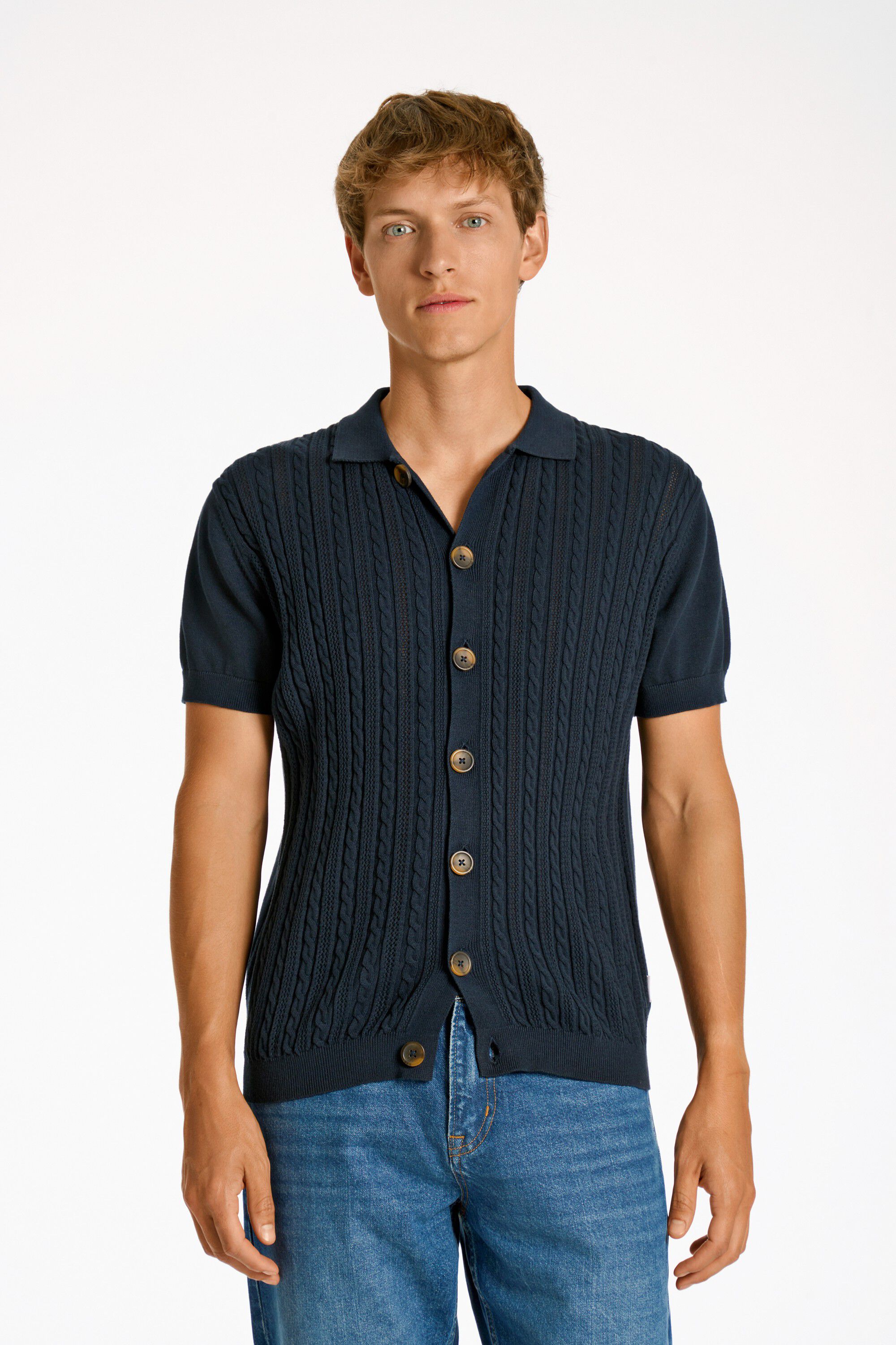 Knitted S/S cable cardigan