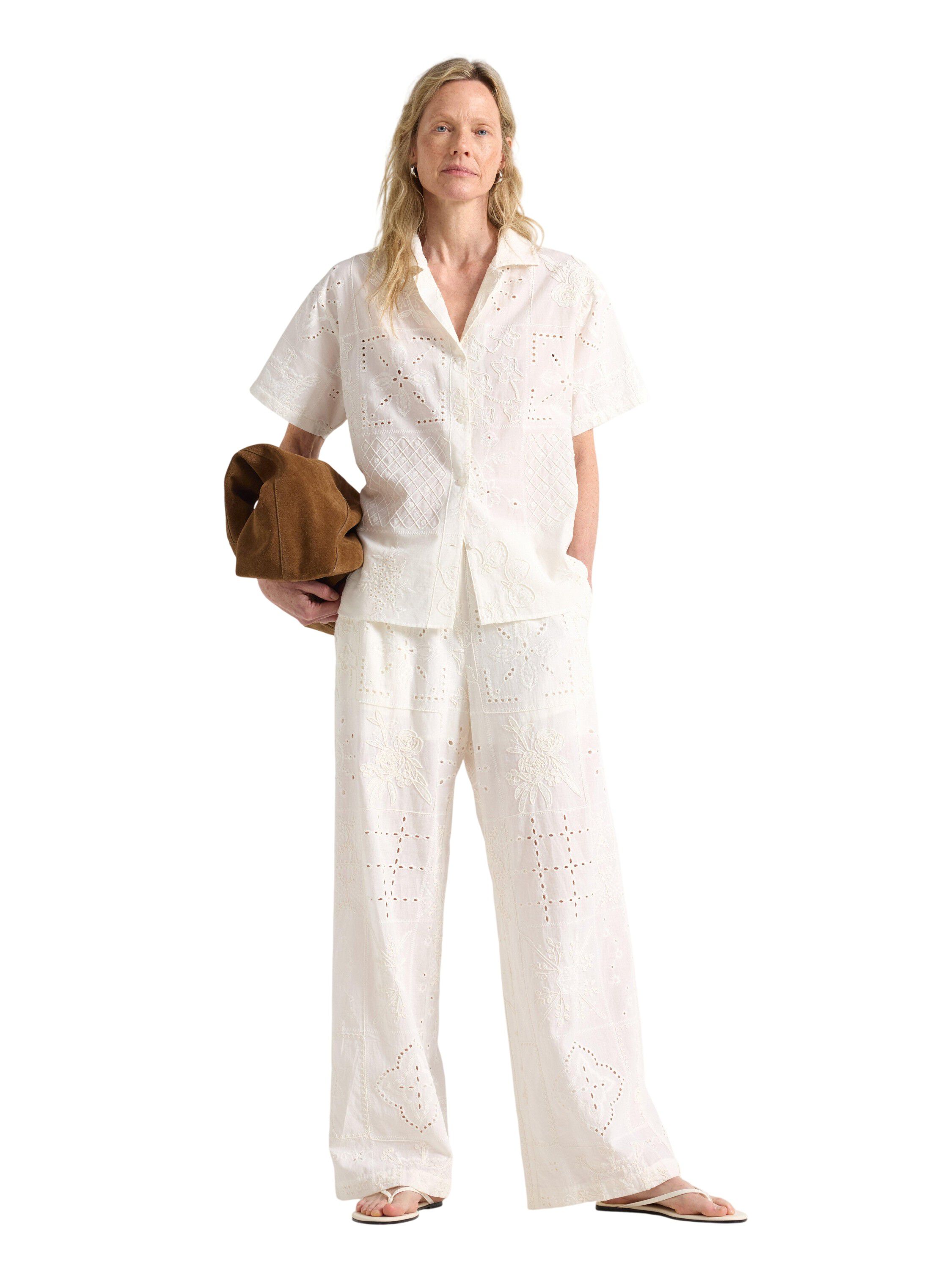 Wide-leg trousers in a lightweight
