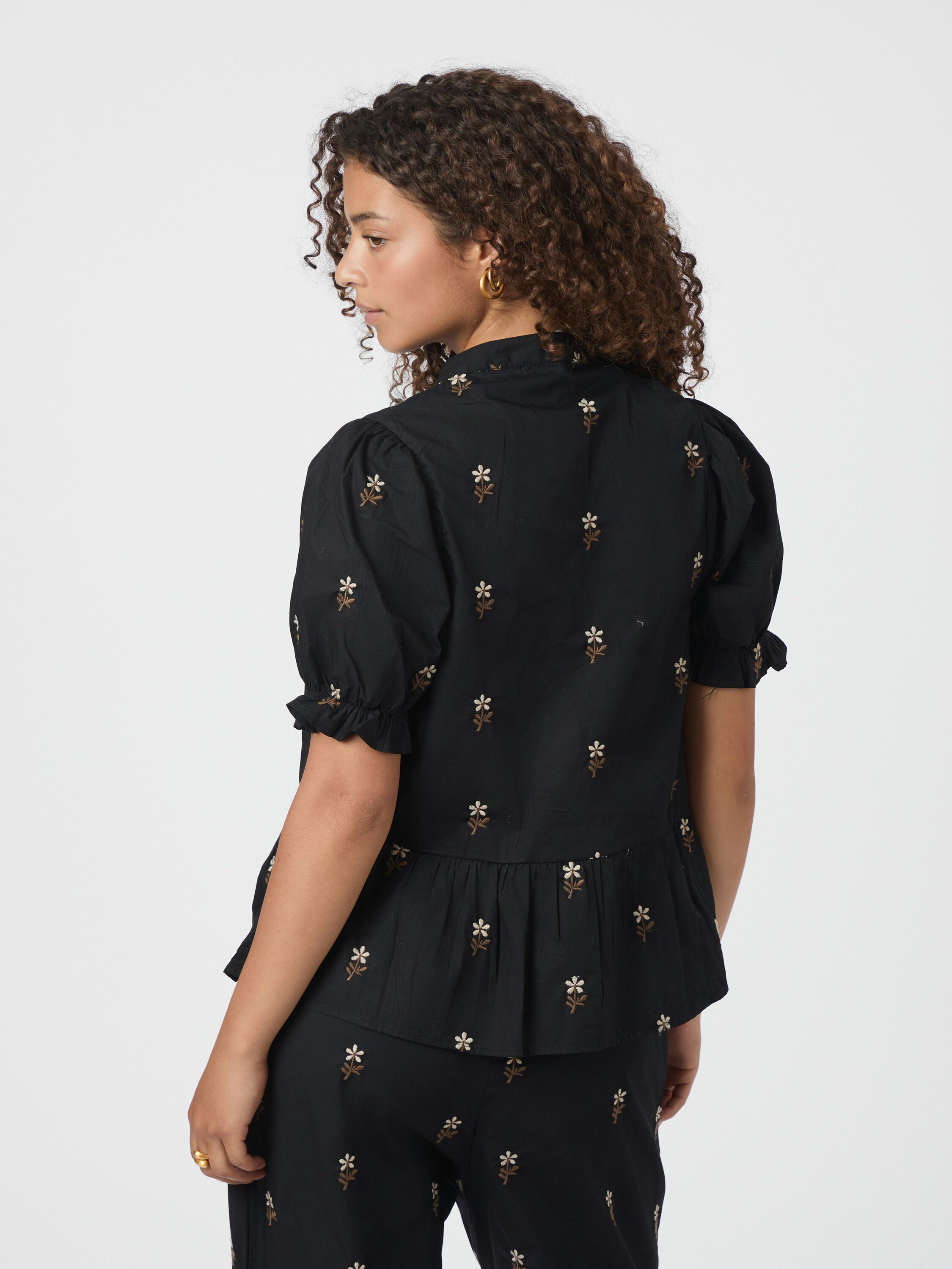 Savy Flower Emb Blouse