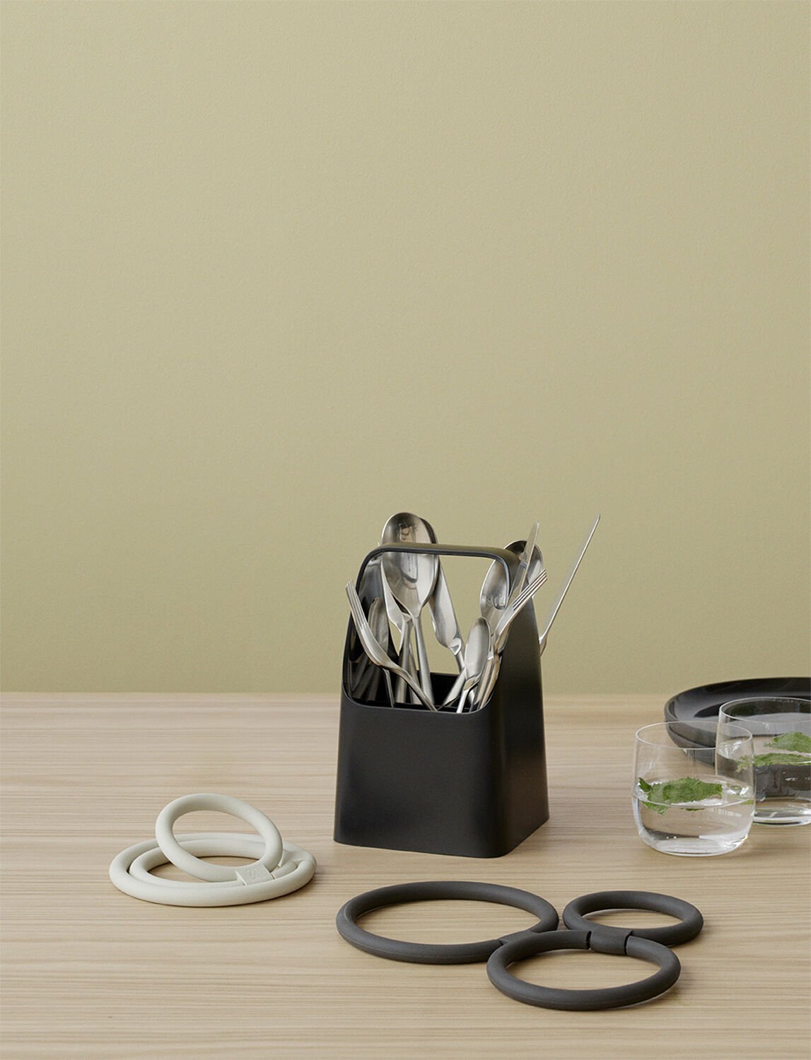 CIRCLES bordsk&aring;ner &Oslash; 13 cm black