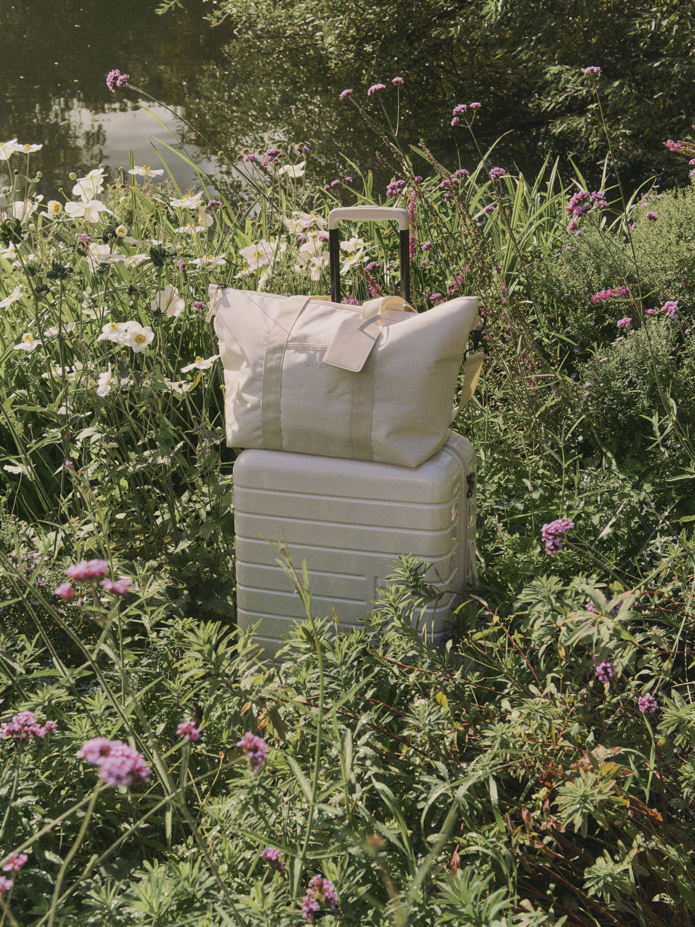 Day Tonal 24" Suitcase