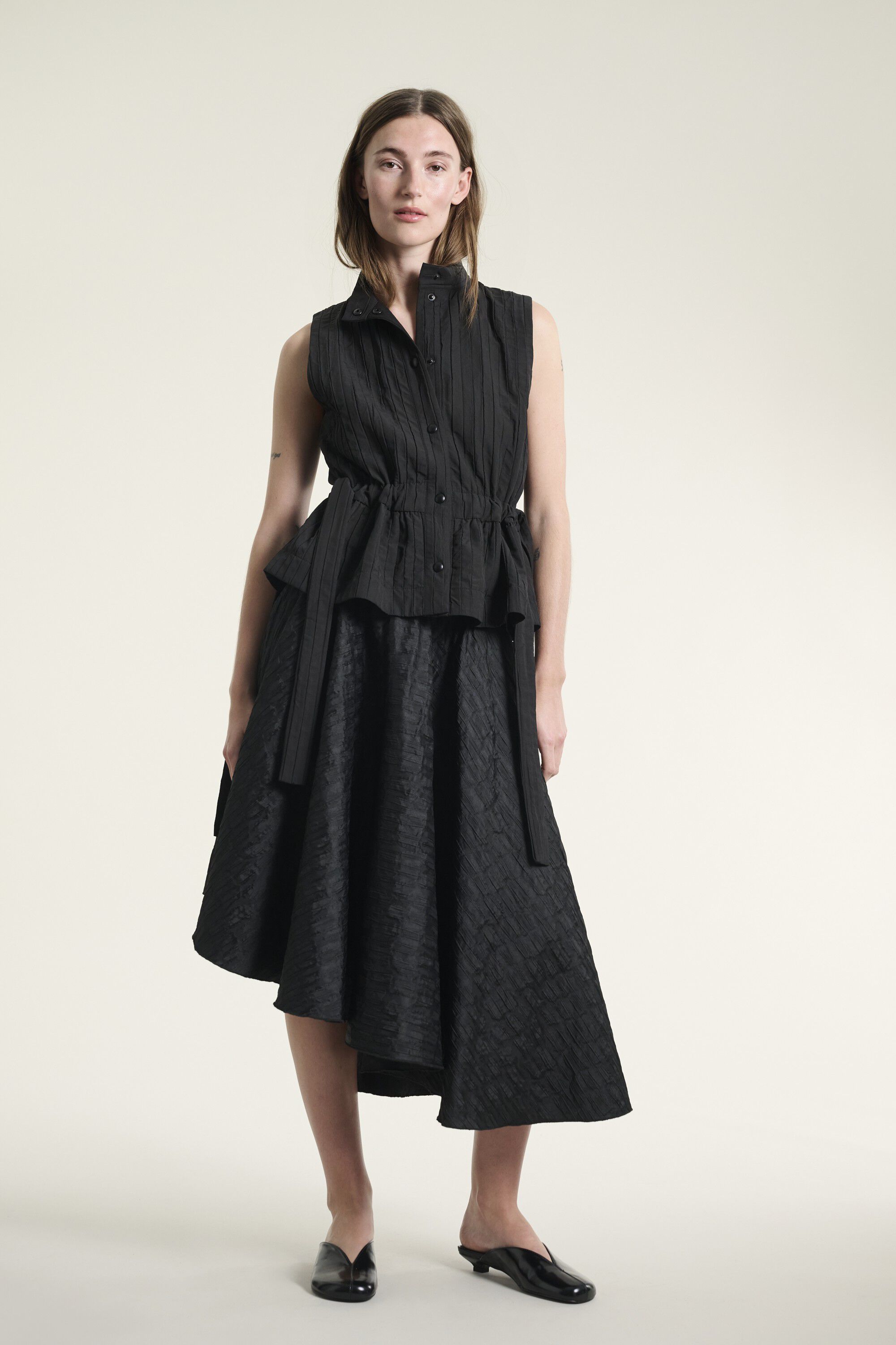 Nijuso &aelig;rmel&oslash;s top