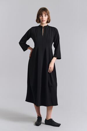 Sakura stretch kjole med krave