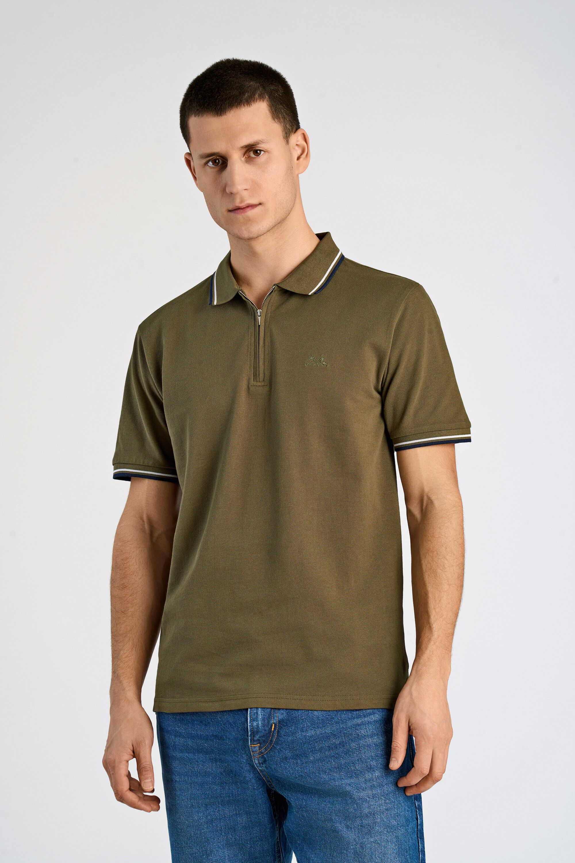 Polo shirt w. zip neck