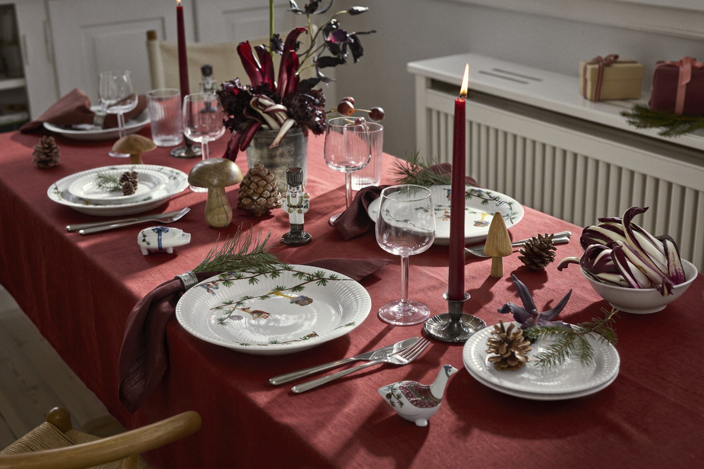 Hammersh&oslash;i Christmas Tallerken g&aring;s &Oslash;27 cm hvid m. deko