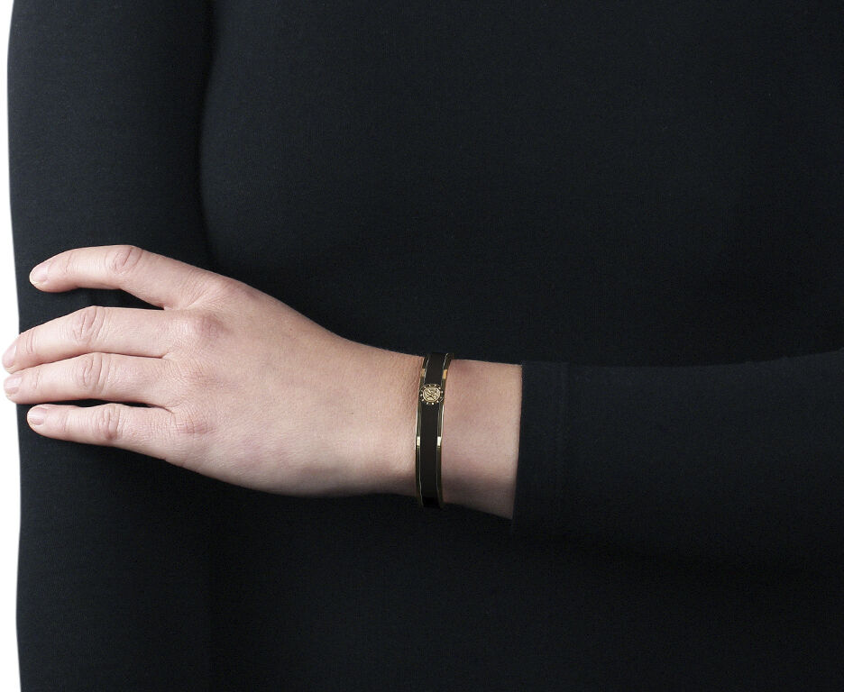 Pennika armb&aring;nd