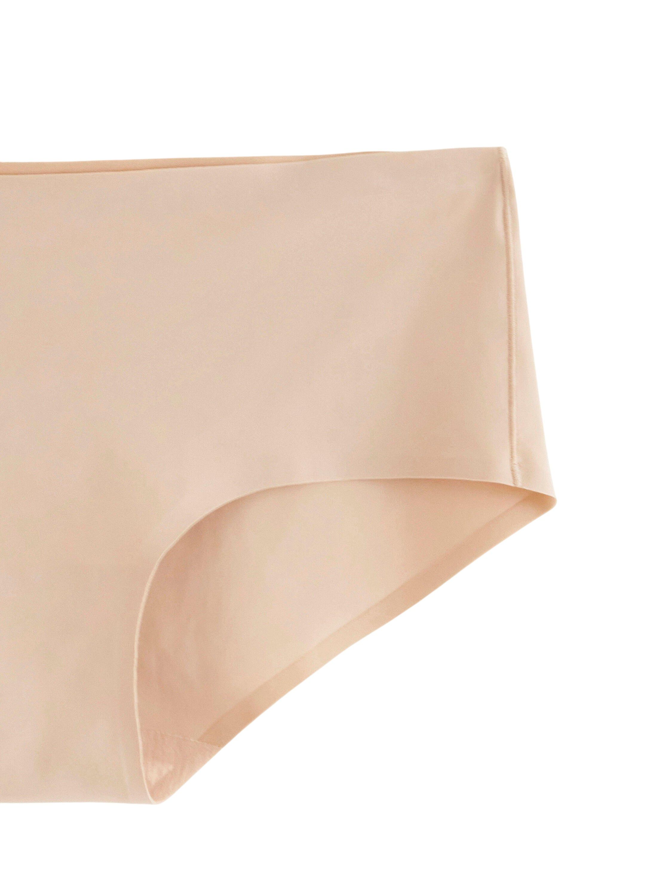 Usynlig truse med normal midje