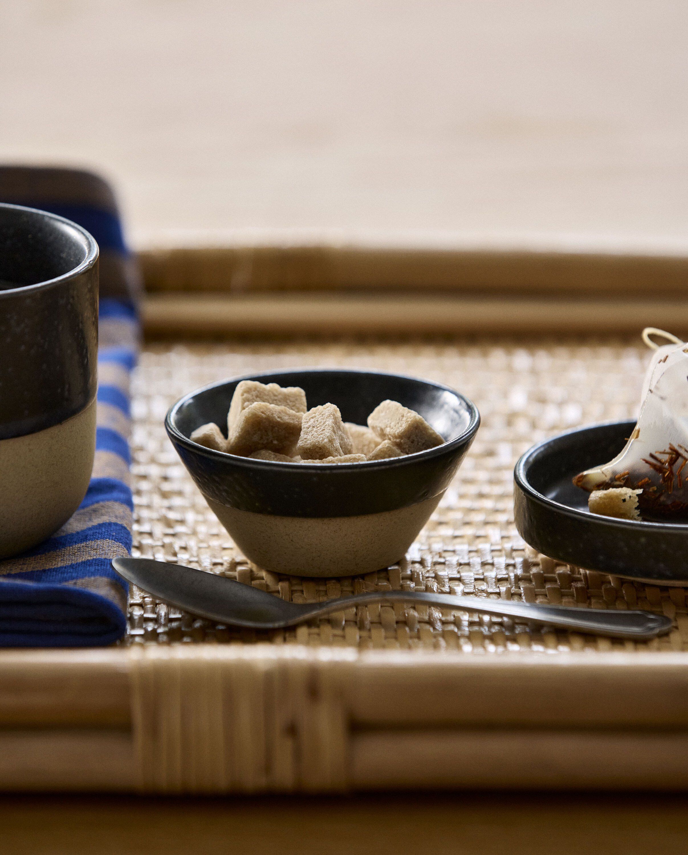 GRAINY conical bowl - dark blue