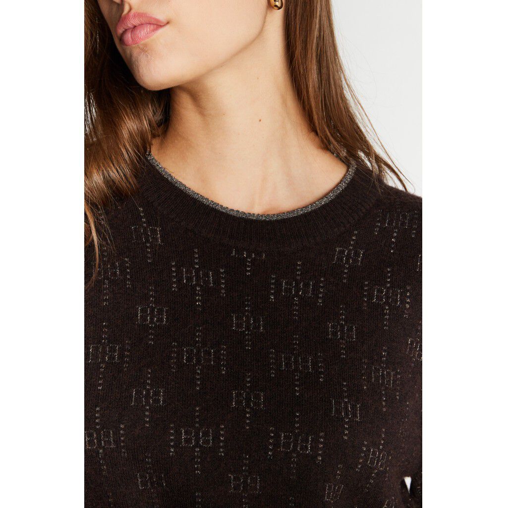ChalinaBBElesa knit