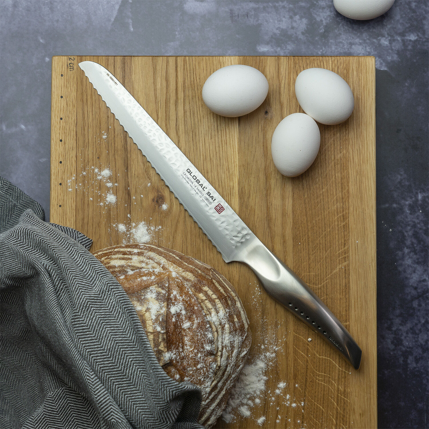 SAI-05 br&oslash;dkniv 23 cm.