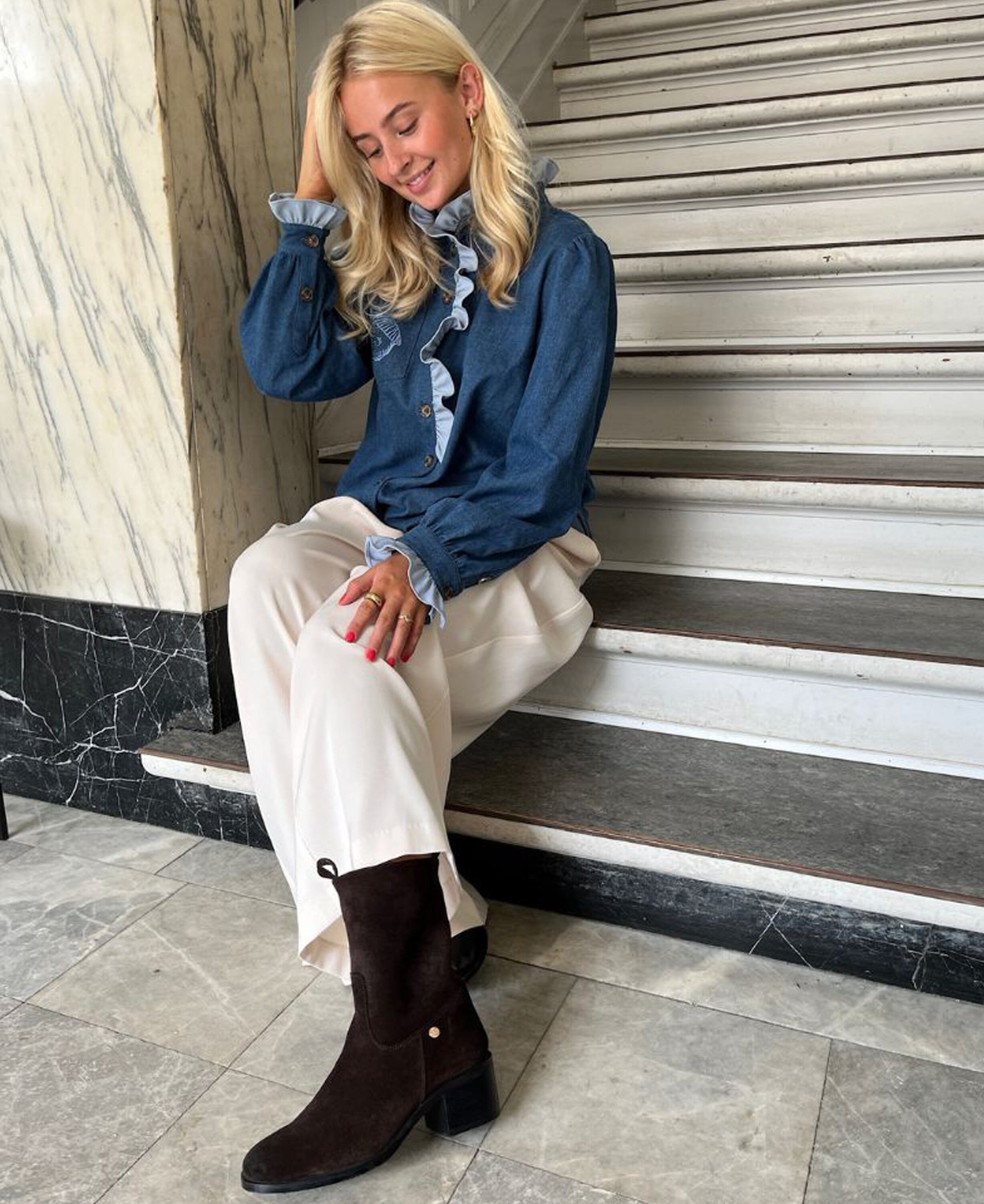 THE REAL WALKING SUEDE