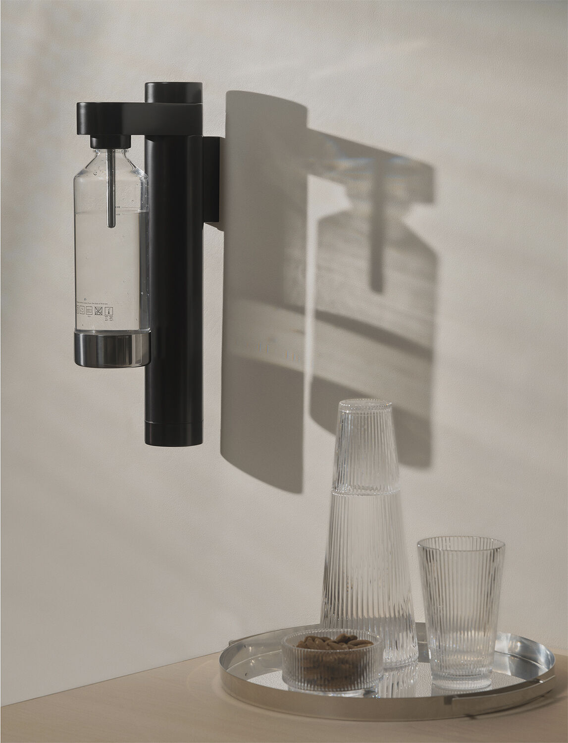 Brus kullsyremaskin, vegghengt black