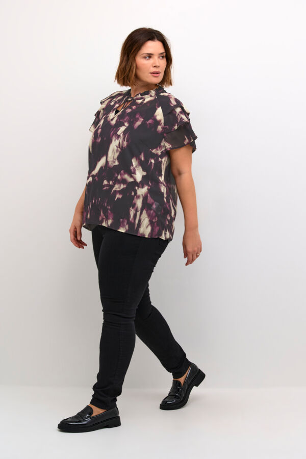 KCnour Flounce Blouse