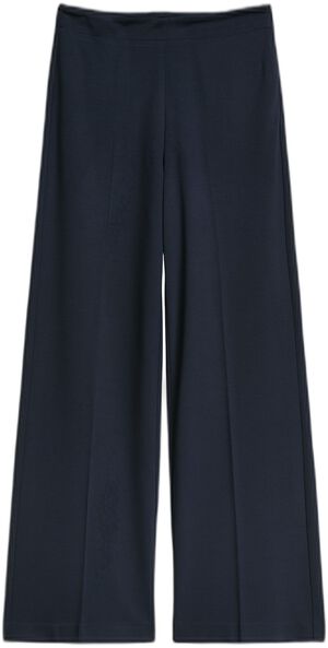 DROP 01: MODEL MARGO WIDE - COMFORT