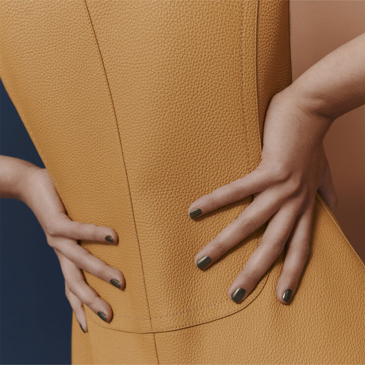 Les Mains Hermes Nail Polish, Vert Bronze