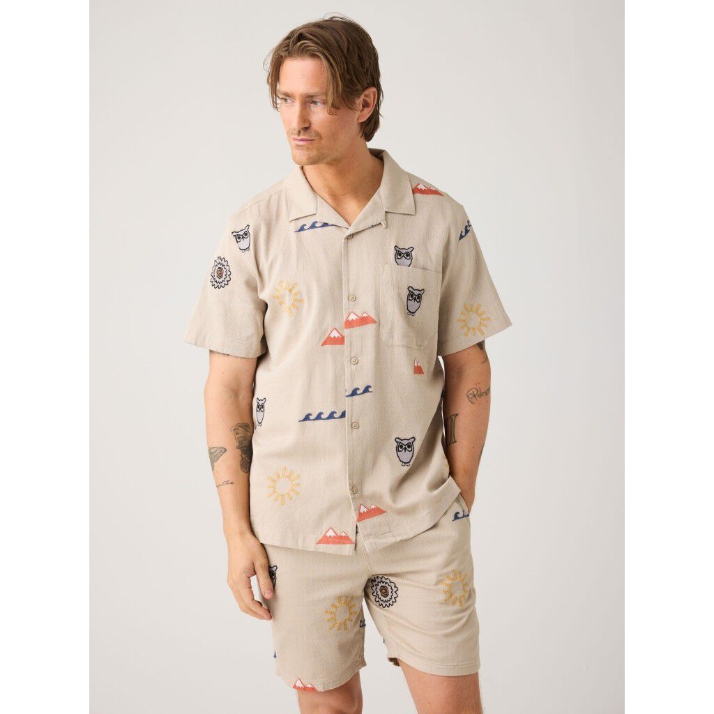 Relaxed embroidery short sleeve shirt