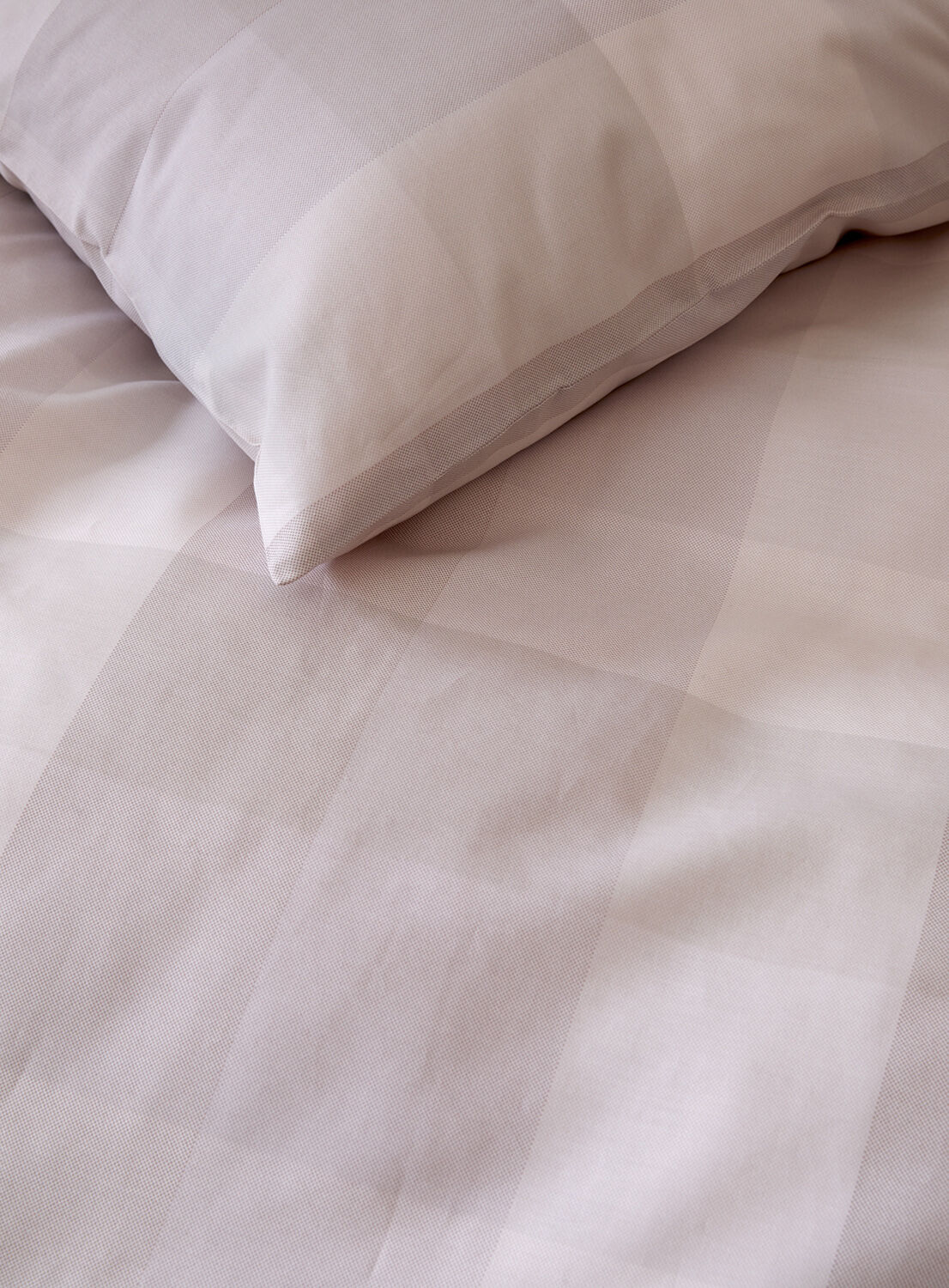 Elen senges&aelig;t varm rosa