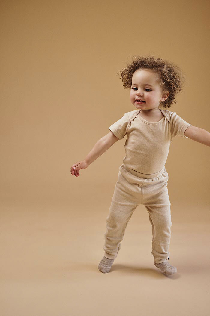 Hazel Body Kort&aelig;rmet - Plantefarvet