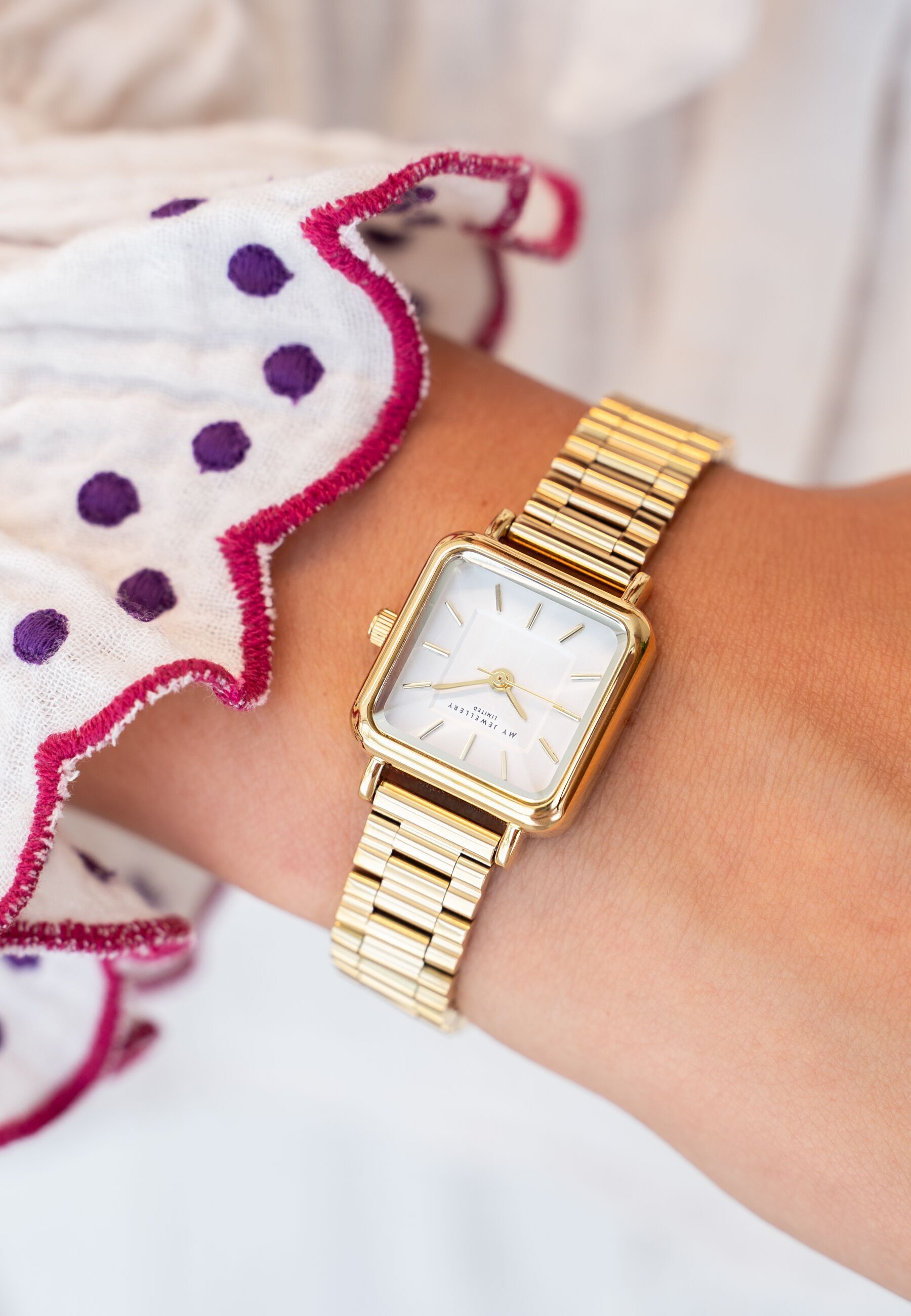 Watch square vintage