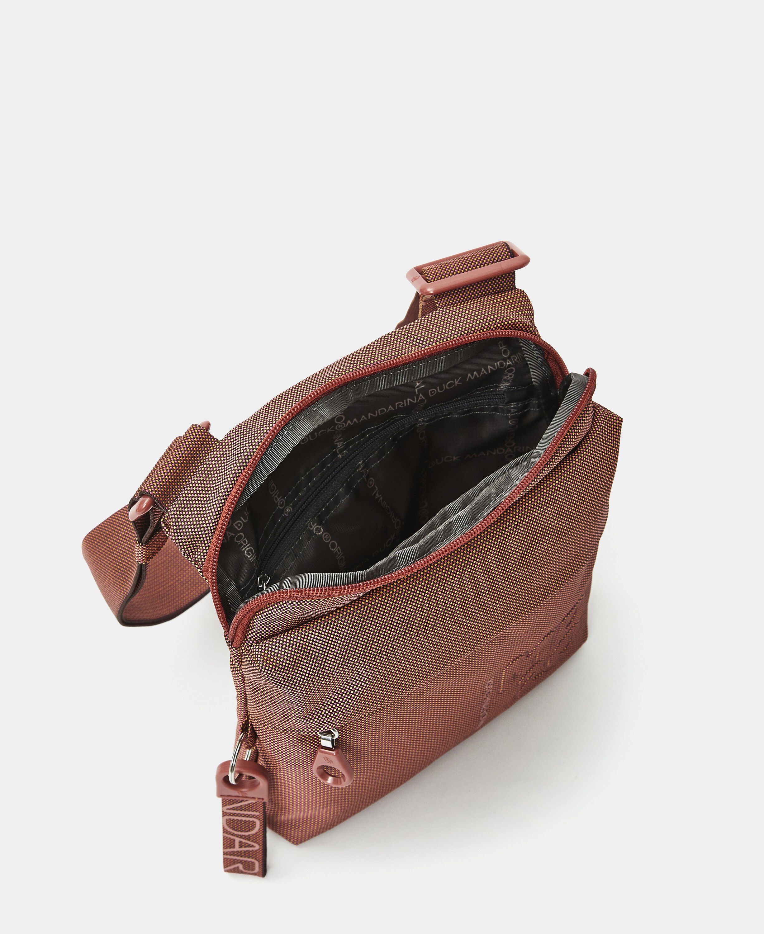 MD20 CROSSOVER / PECAN NUT