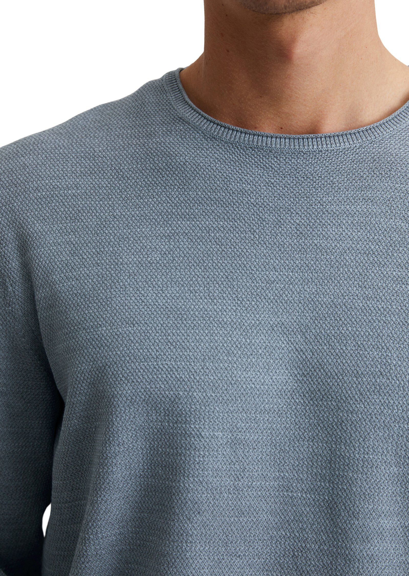 Crewneck, cotton slub, piqu&eacute; struct