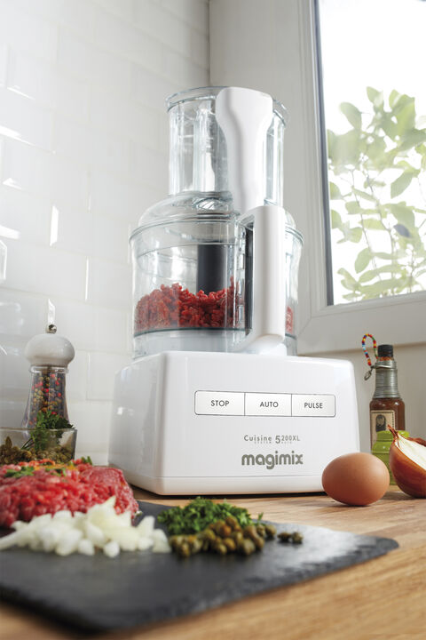 "Foodprocessor CS 5200 XL 1100 watt Vit"