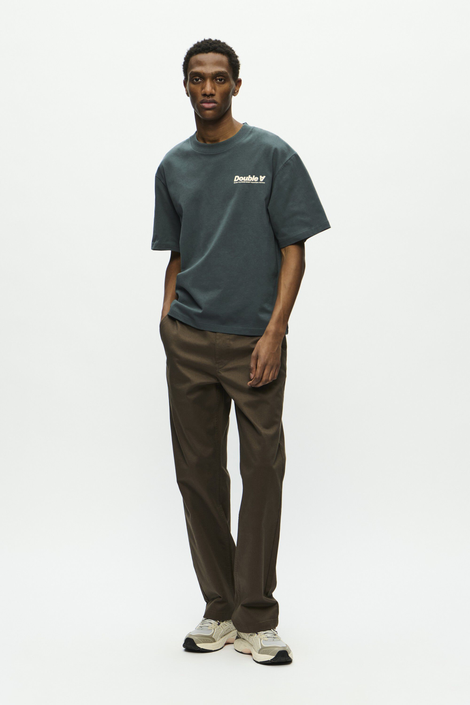 WWLiam tee AAneue 25220