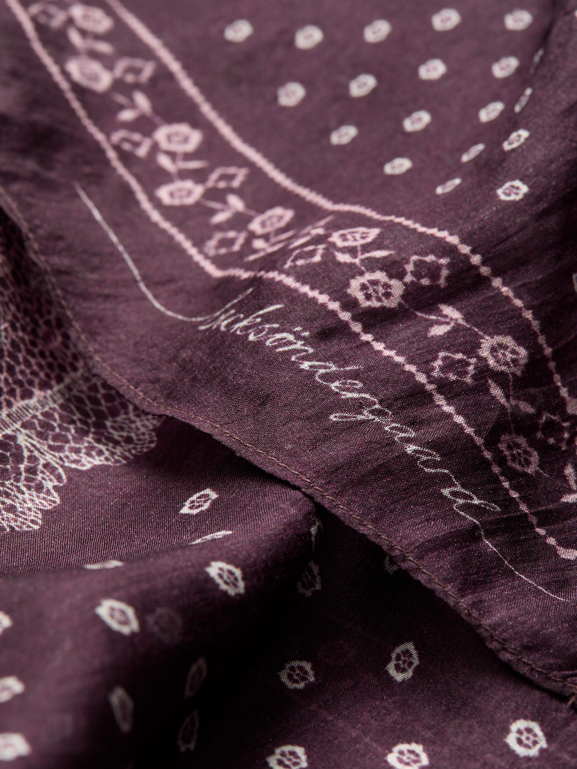 Lacia Tabby Sia Scarf