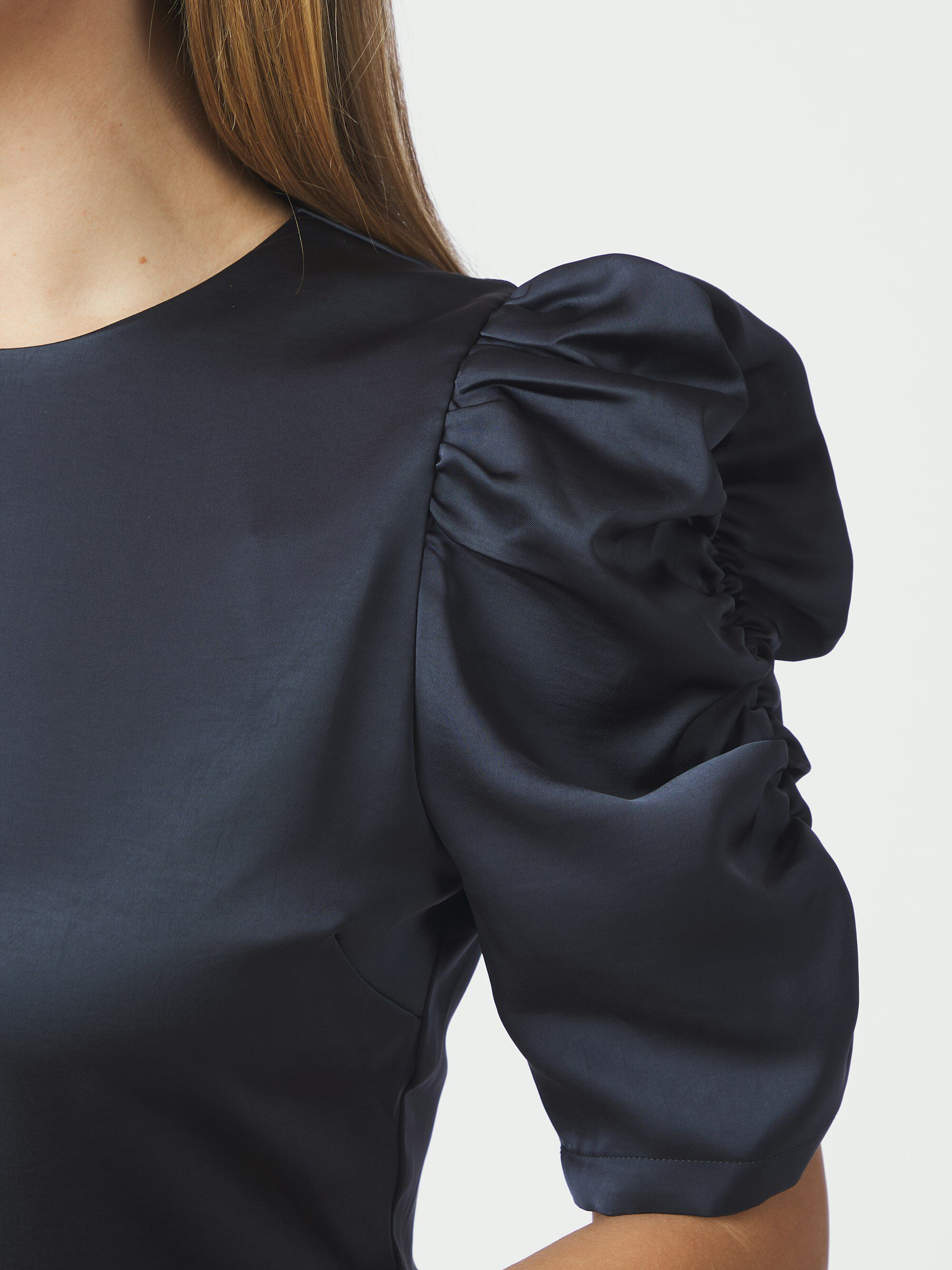 Benua Heavy Sateen Blouse