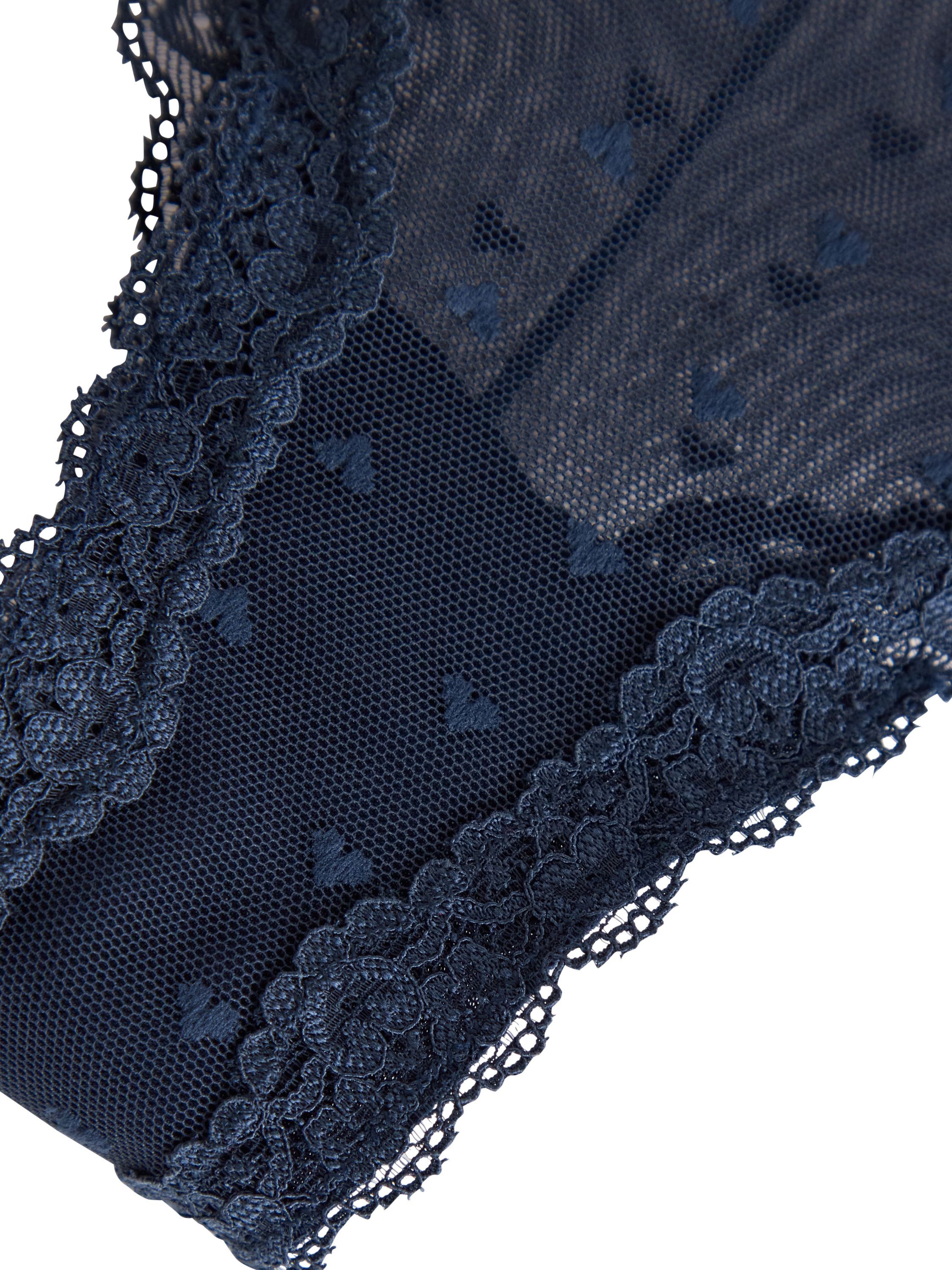 Braziliantrosor i spets med l&aring;g mid