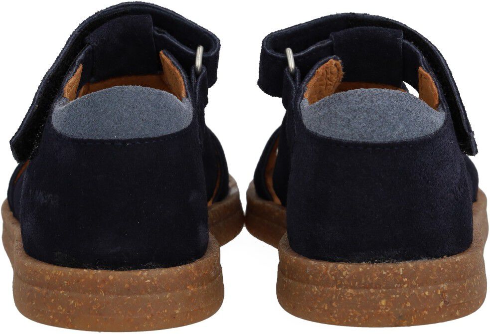 Sandal med justerbar velcrolukning