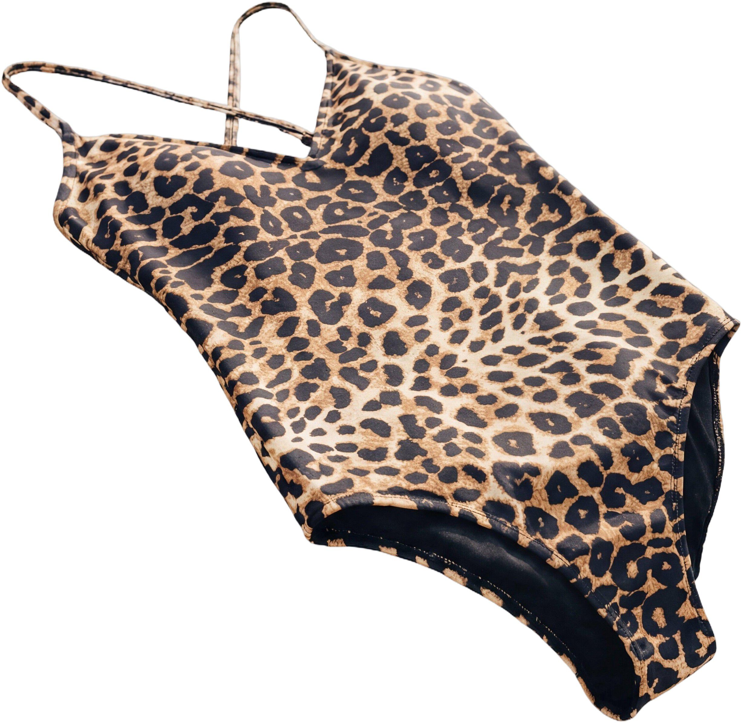 Swimsuit with padded cups and slim