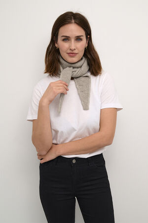 KAsiv Small Knit Scarf