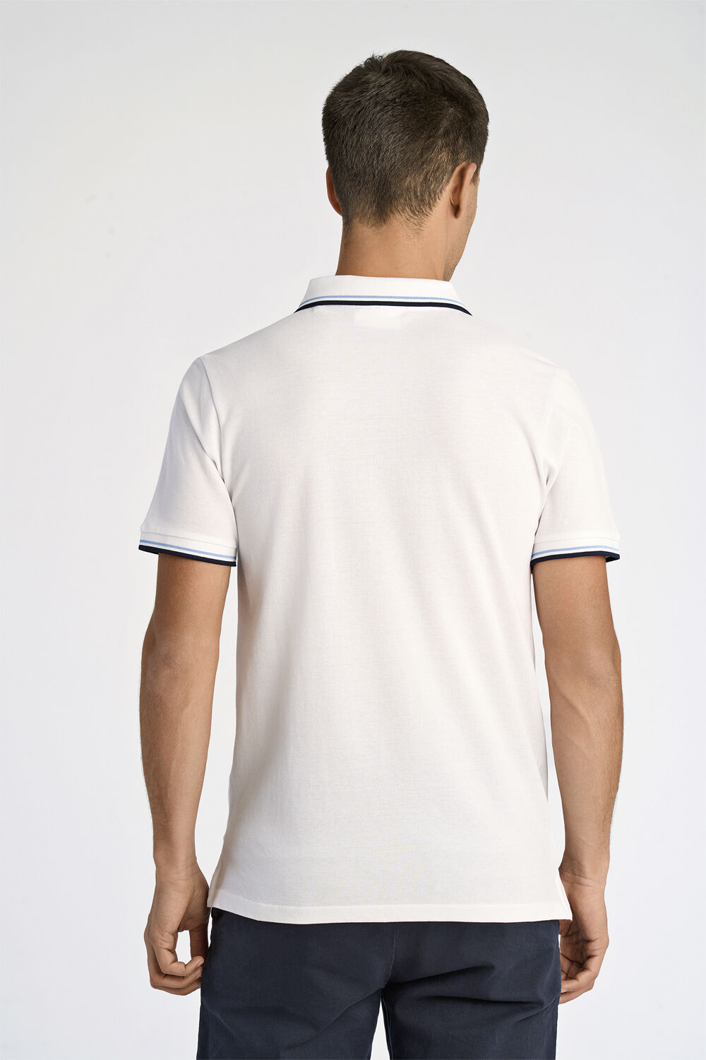 Polo shirt w. contrast piping