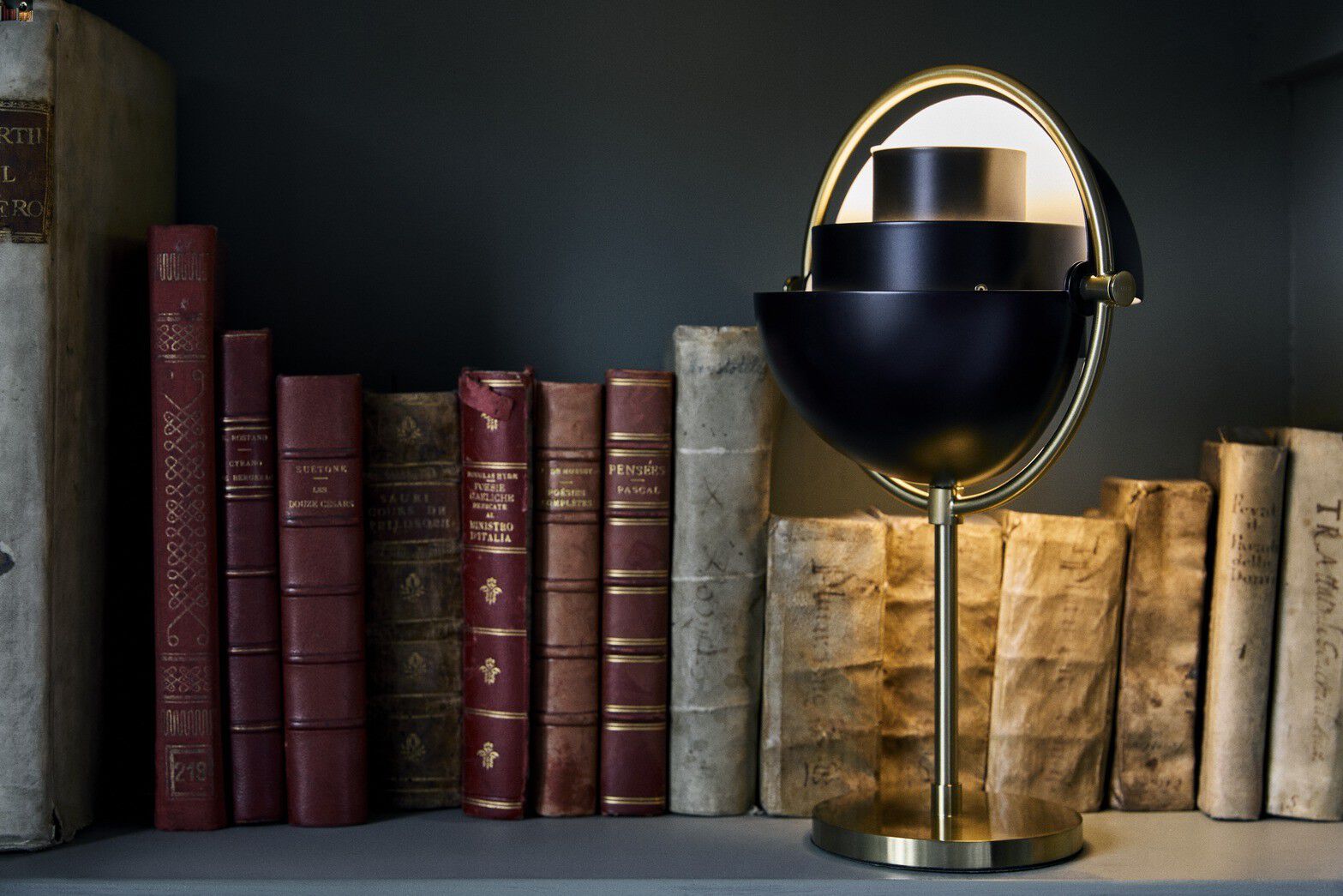 Multi-Lite Portable Lamp, EU (Base: Brass, Shade: Black Semi Matt)
