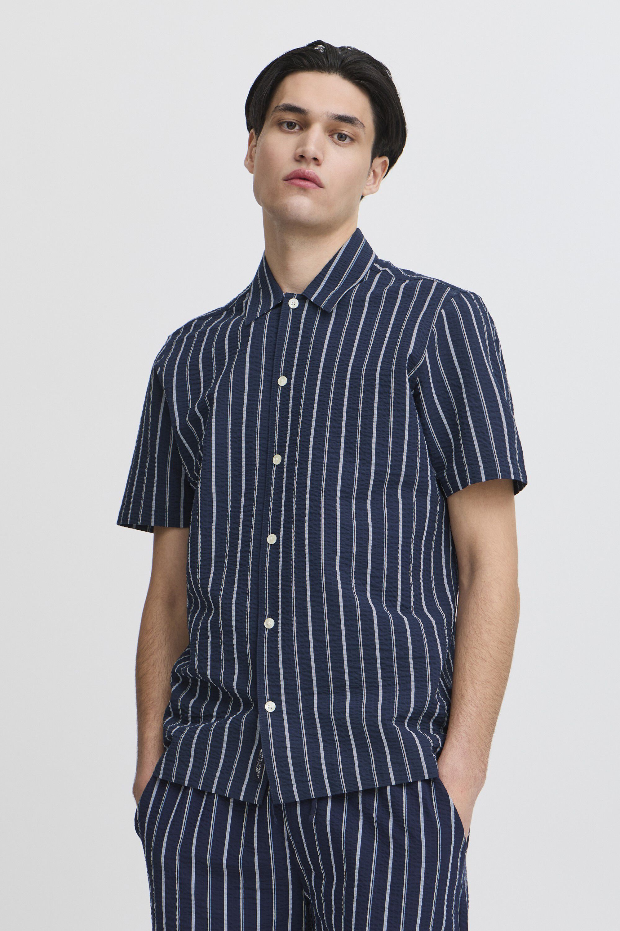 CFKAI 0204 SS striped seersucker sh