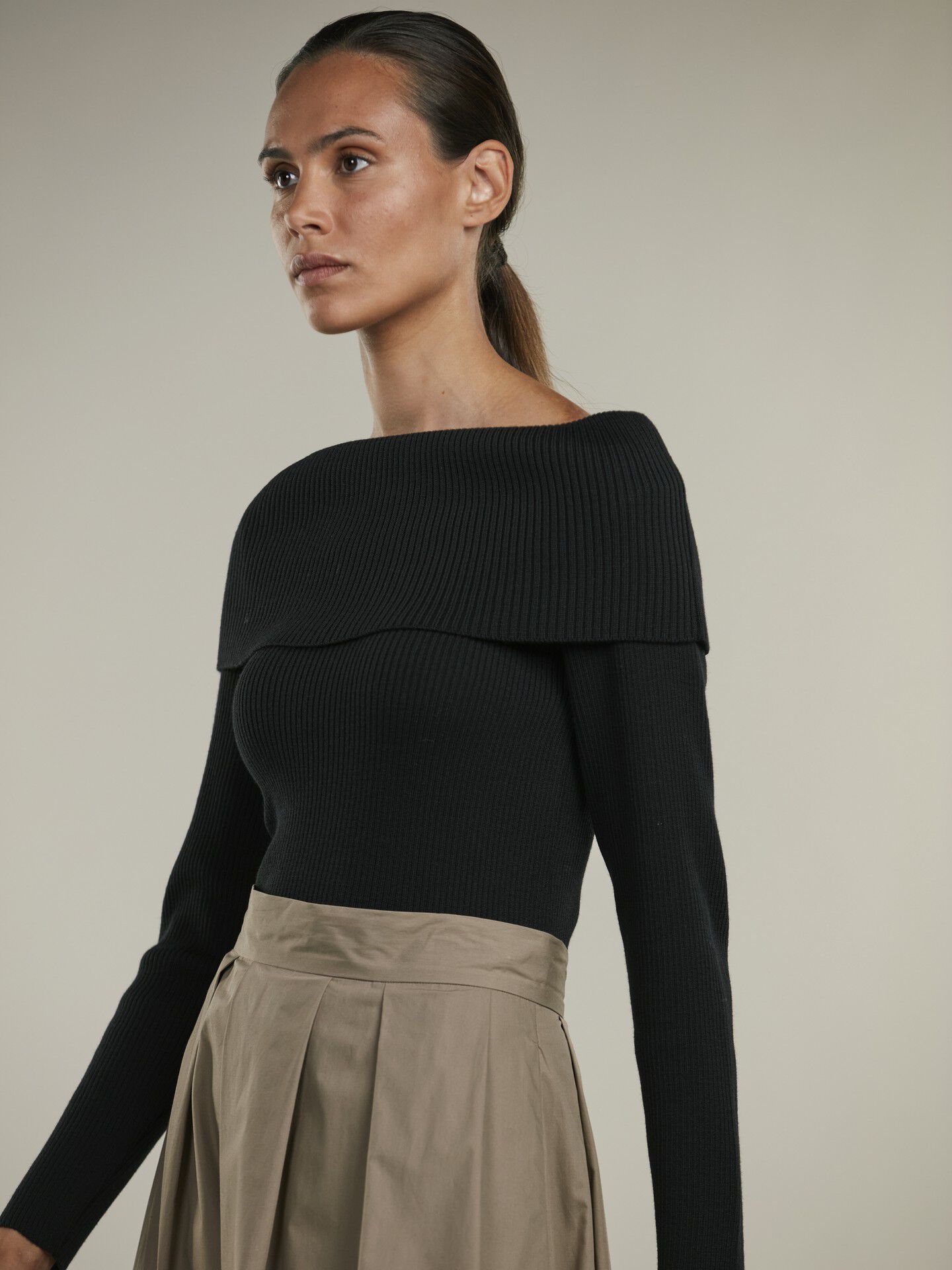 Klara Off Shoulder, Knit