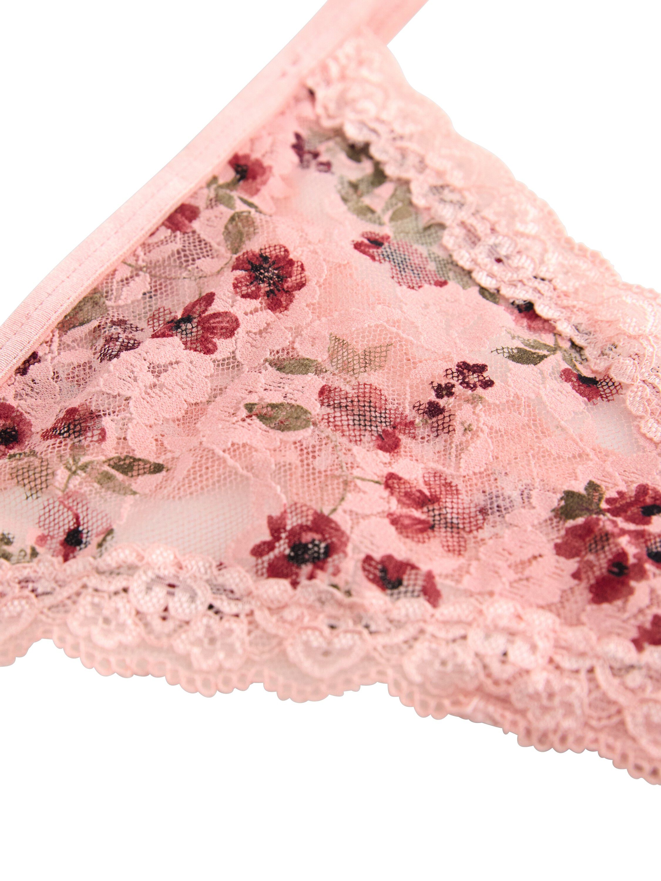 Stringtrosa i spets med ett h&ouml;gt s