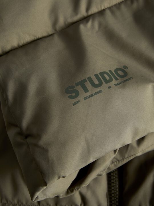 JXTRACY PUFFER COAT OTW