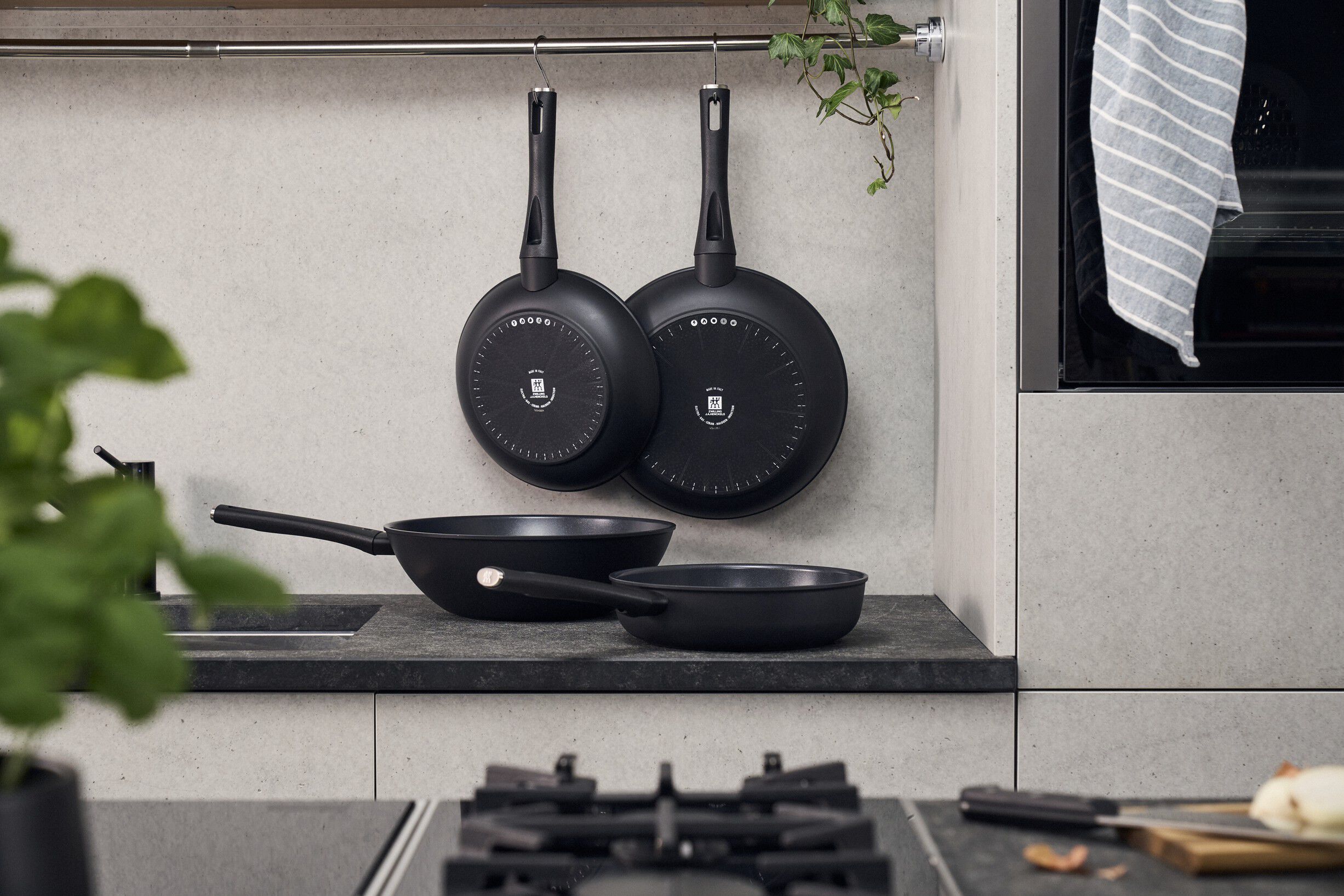 Madura Plus Ceramic Stegepande, 24 cm, Aluminium, Titanium f