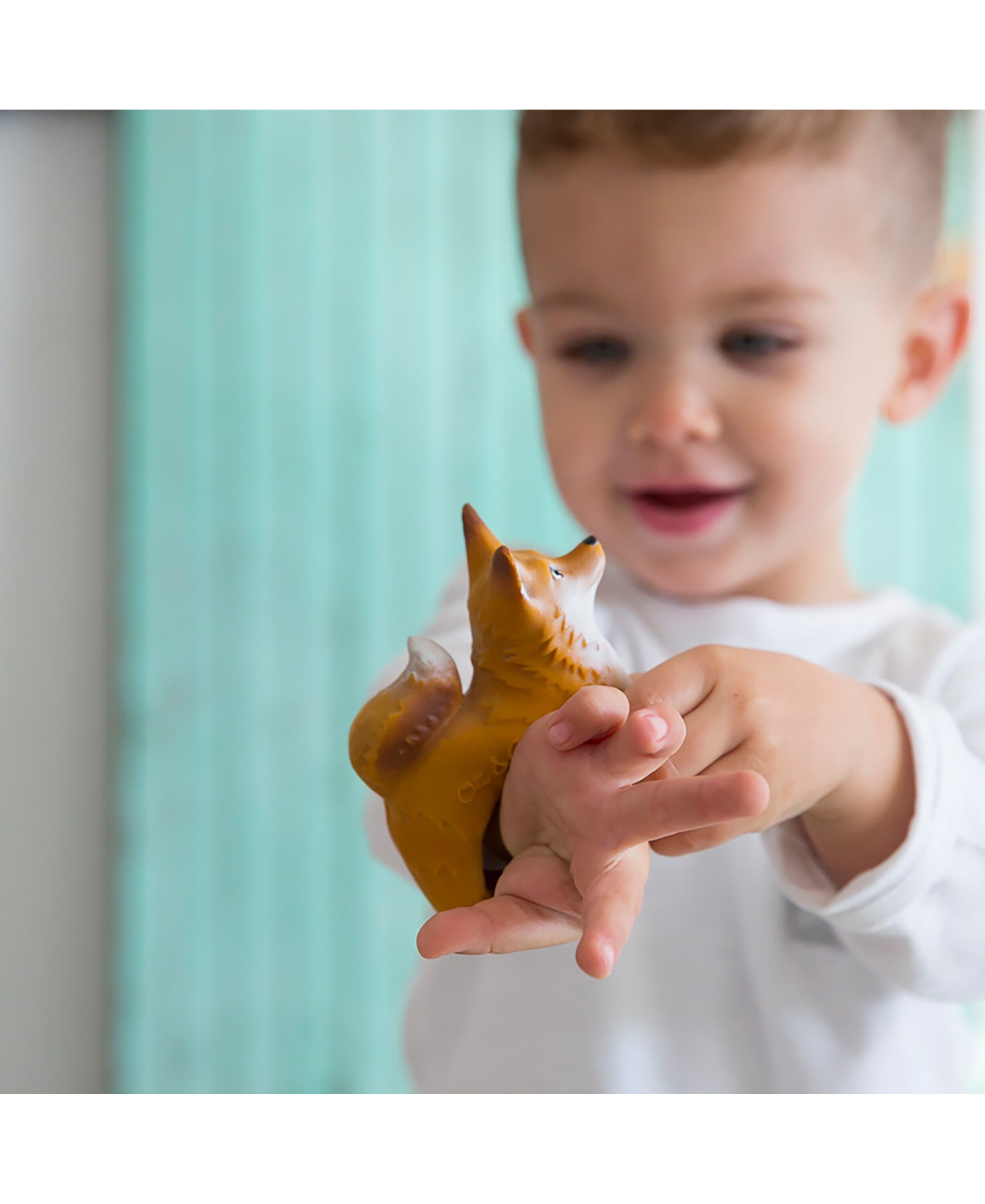Oli & Carol - Armb&aring;nd i naturgummi - R&aelig;ven Rob